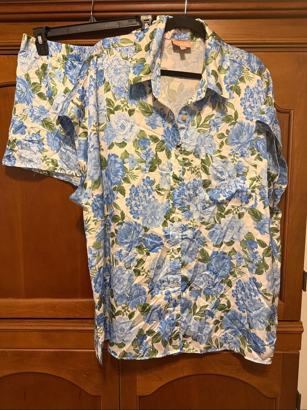 Show me your mumu pretty  Blue Floral lounge pj set